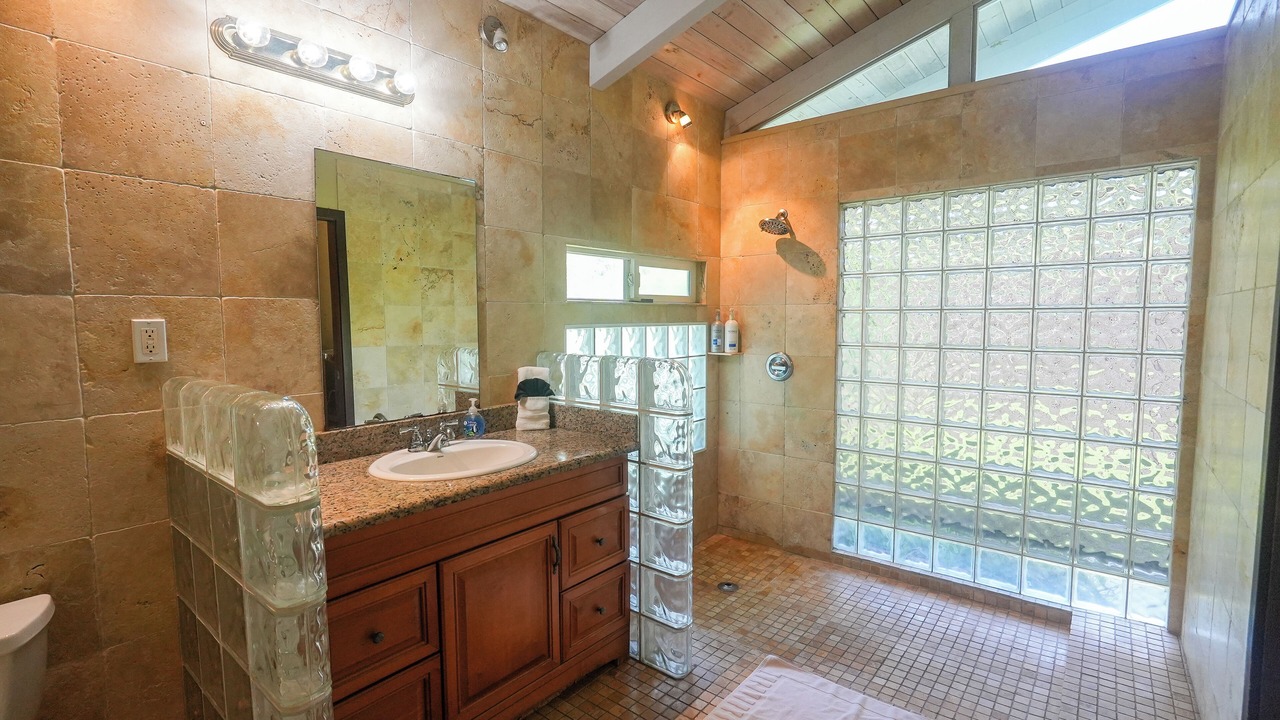 Photo of Others in Waialee