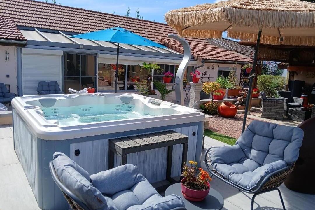 Photo of Outdoor in Louhans