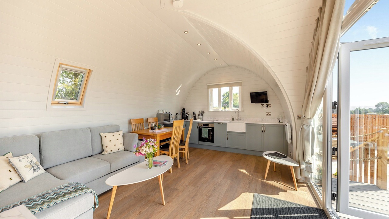 Photo of Livingroom in Kedleston