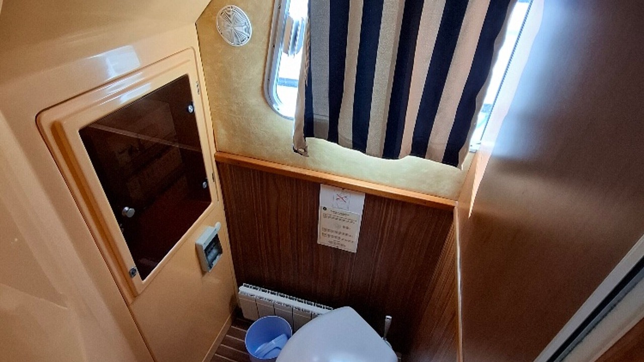 Photo of Bathroom in Chenille-Change