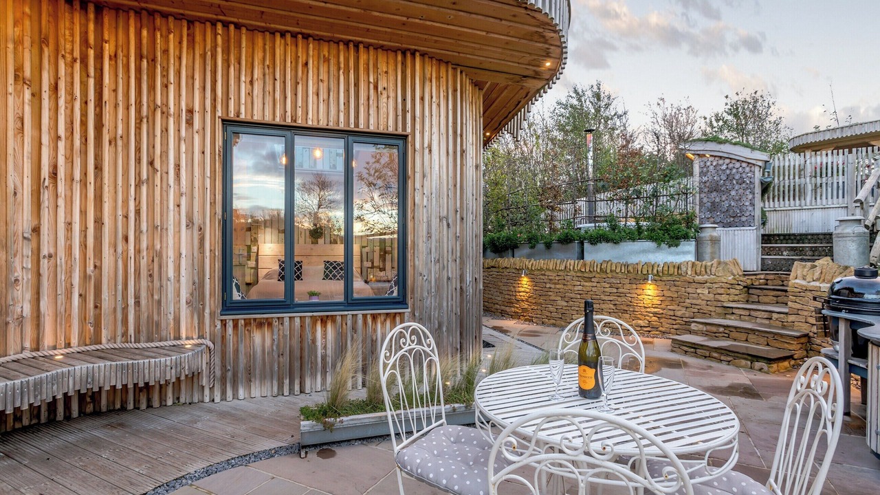 Photo of Outdoor in Moreton