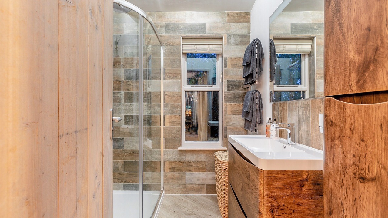 Photo of Others in Moreton