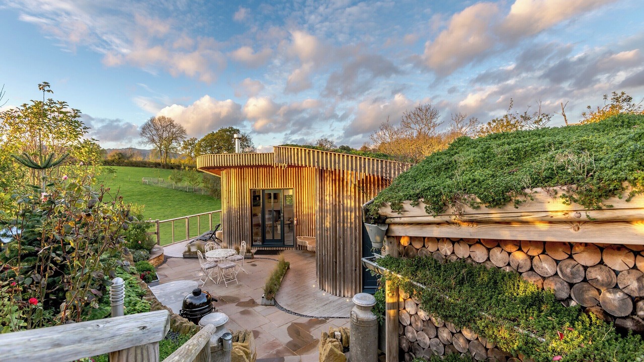 Photo of Outdoor in Moreton