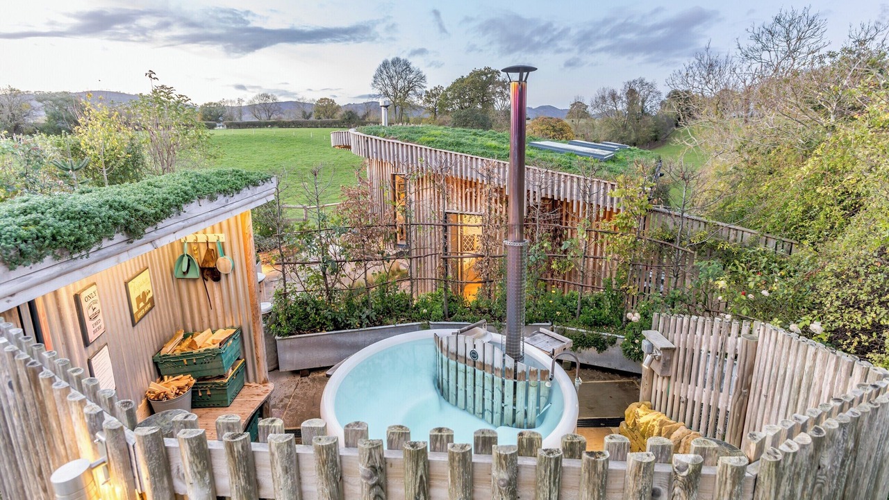 Photo of Outdoor in Moreton