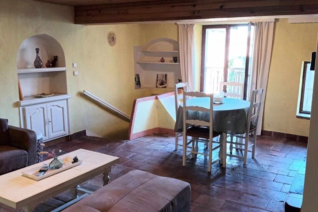 Photo of Others in Cruzy