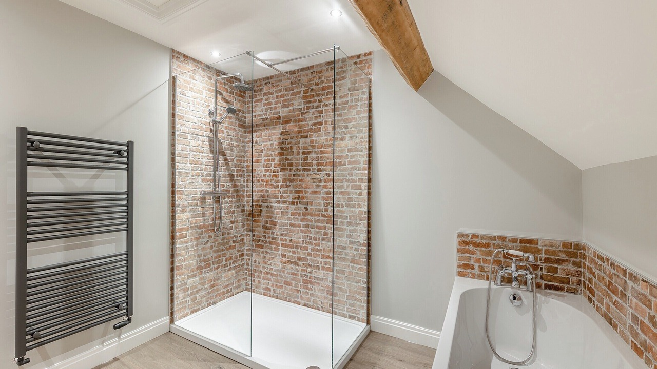 Photo of Others in Llanfor