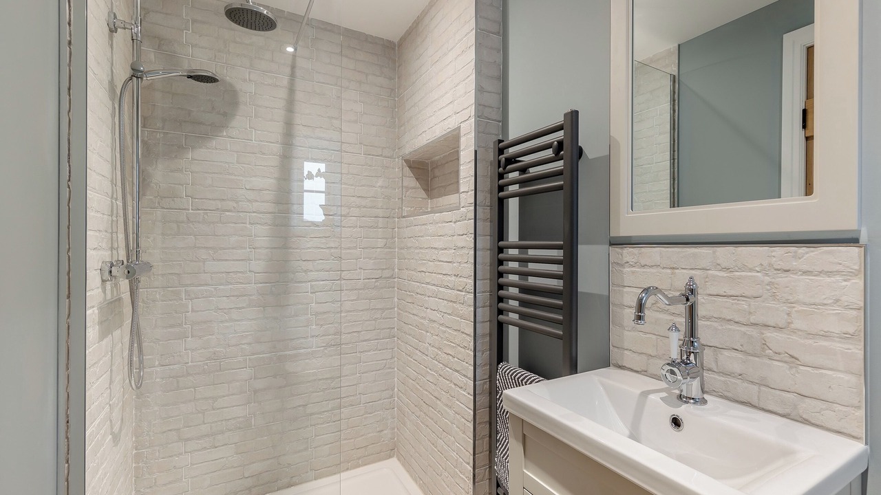 Photo of Others in Llanfor