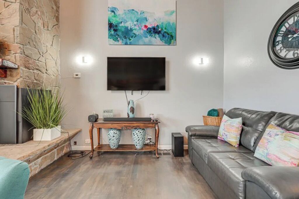 Photo of Livingroom in Clearlake