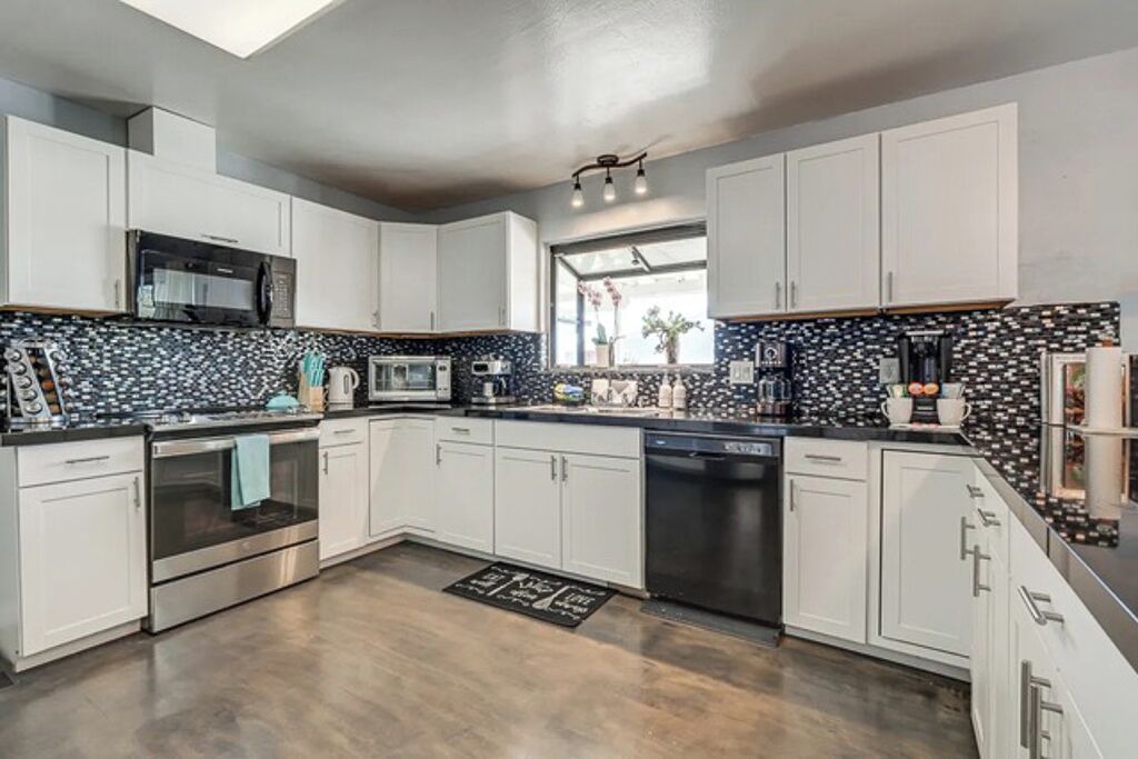 Photo of Kitchen in Clearlake
