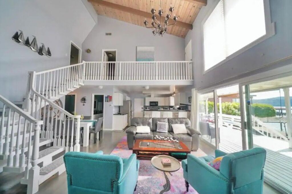 Photo of Livingroom in Clearlake