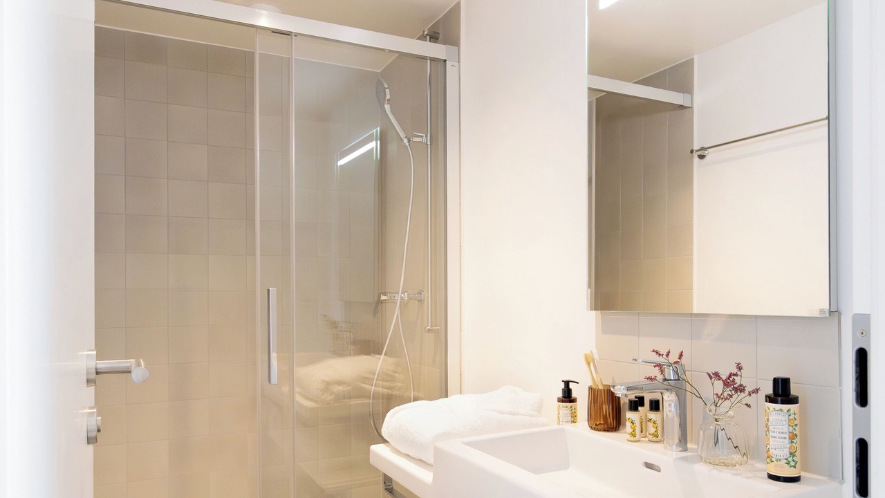 Photo of Bathroom in Les Eaux-Vives