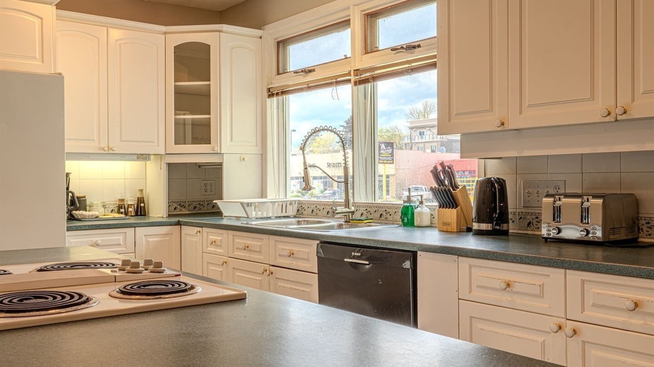 Photo of Kitchen in Crescent Heights