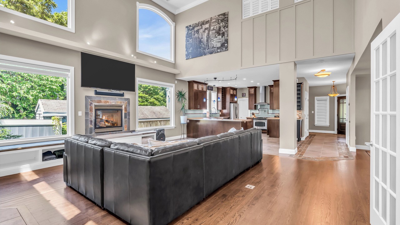 Photo of Others in Wall