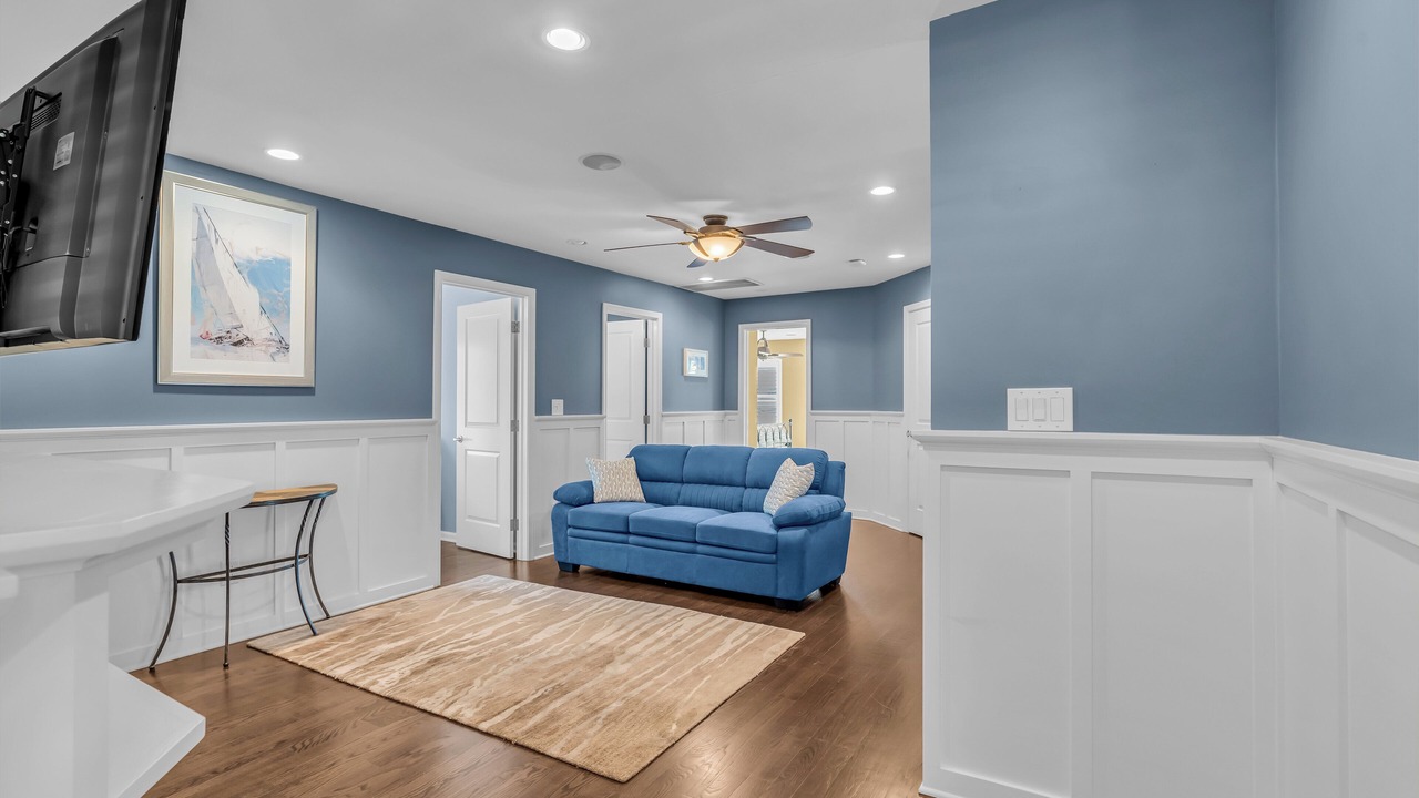 Photo of Others in Wall