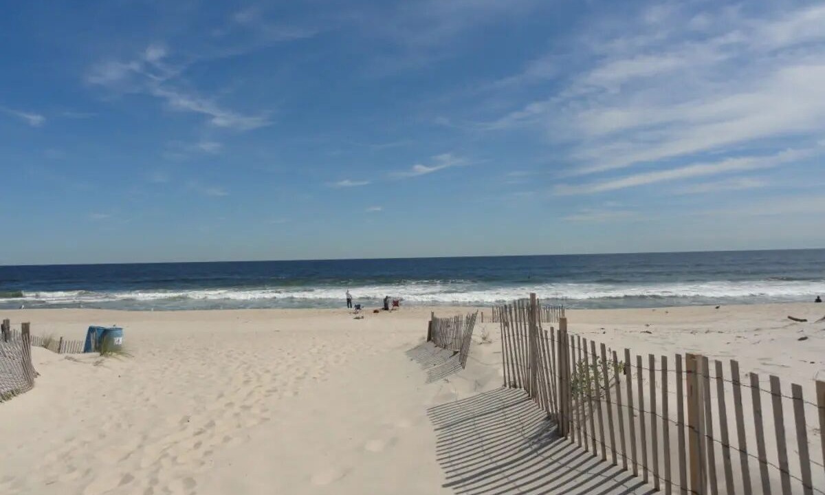 Photo of Others in Wall