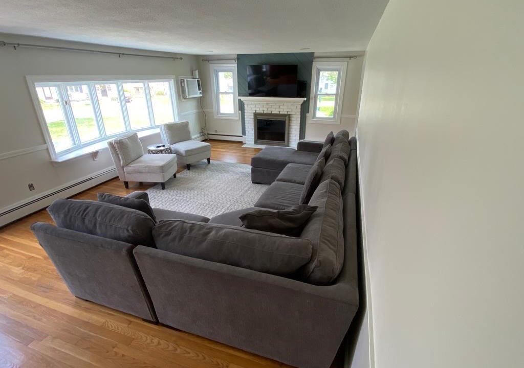 Photo of Livingroom in Greenbush