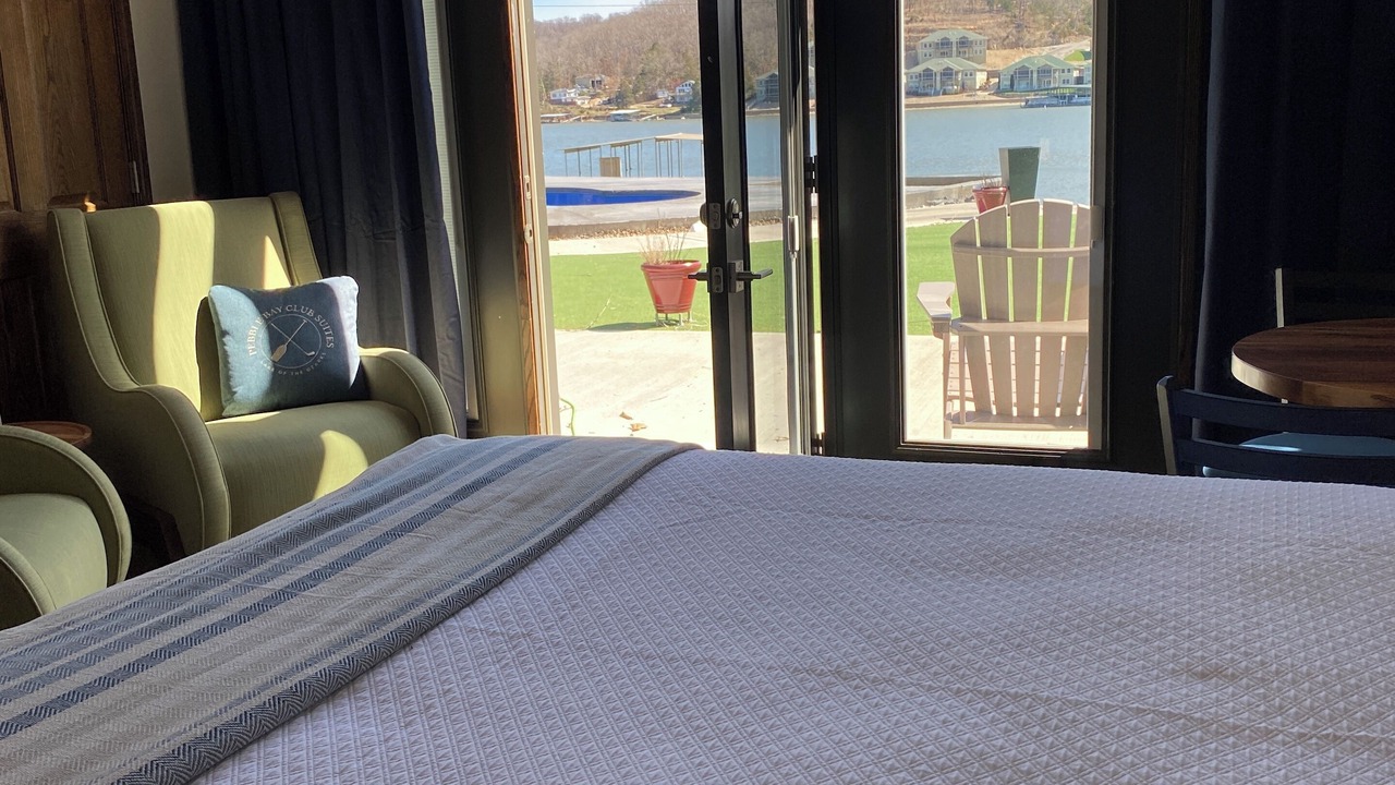 Photo of Bedroom in Camdenton