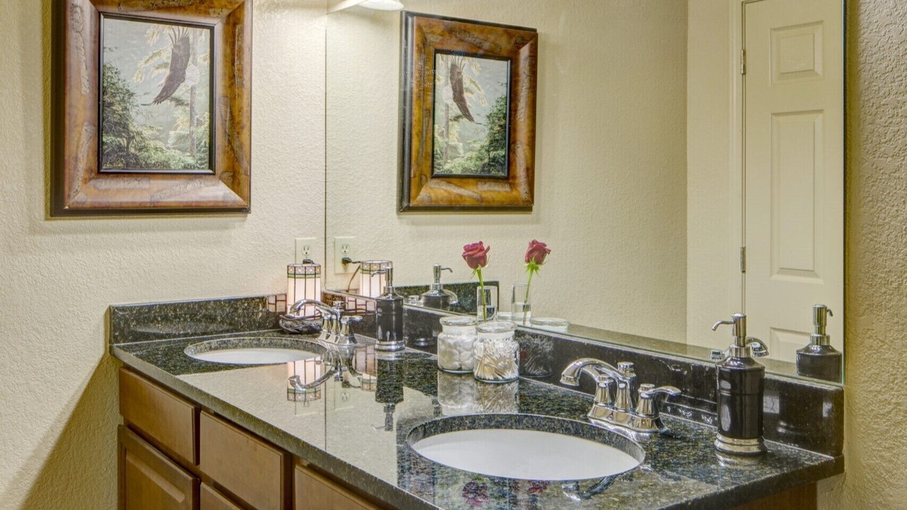 Photo of Bathroom in Camdenton