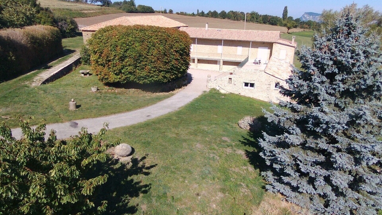 Photo of Outdoor in Le Poet-Celard