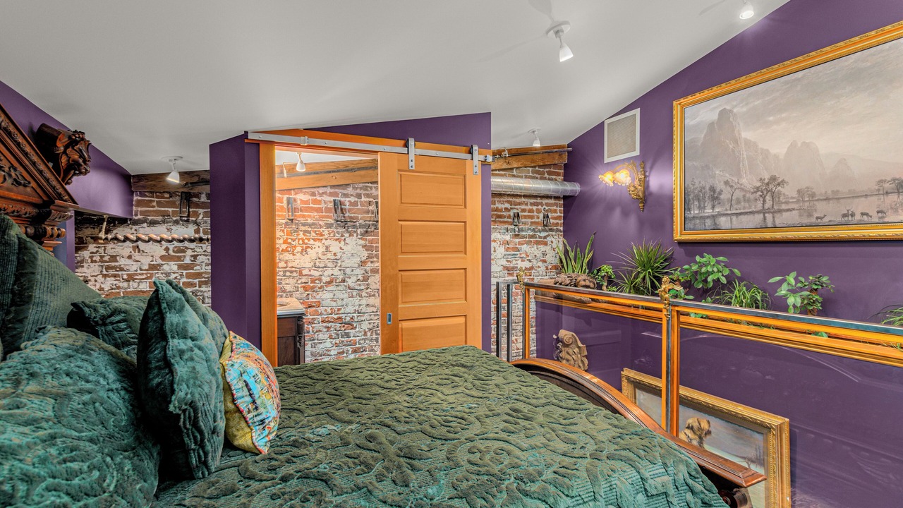 Photo of Bedroom in Hood River