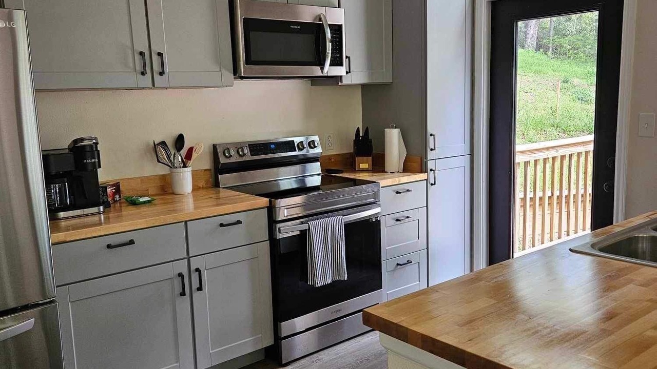 Photo of Kitchen in Pointblank