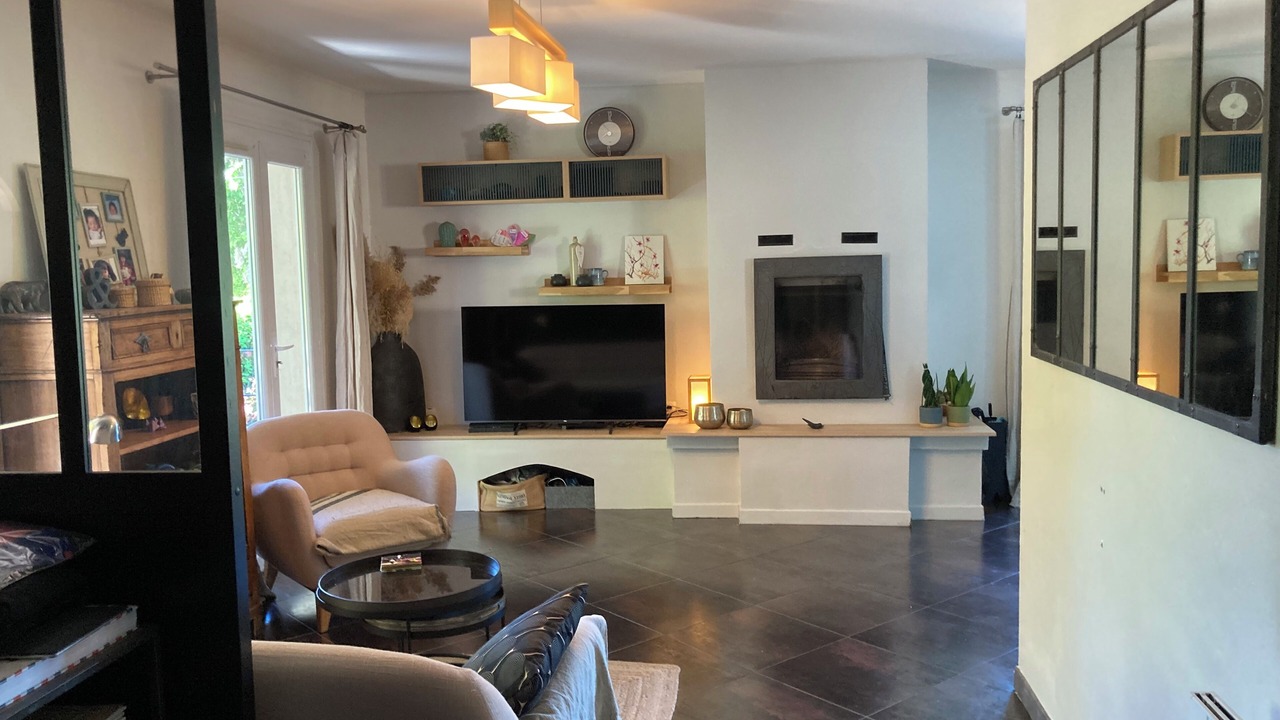 Photo of Livingroom in Bouc-Bel-Air