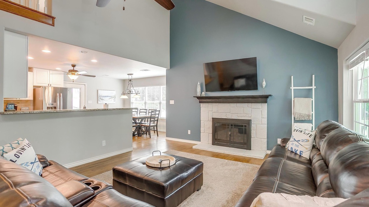 Photo of Livingroom in Chico