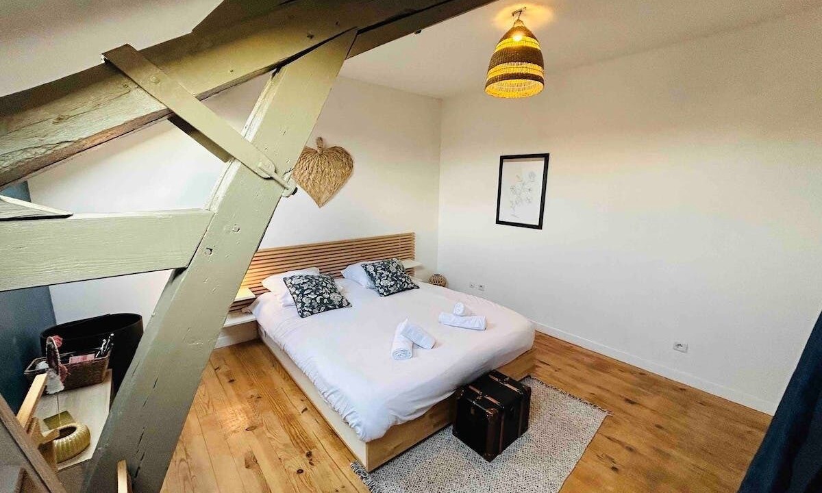 Photo of Others in Jamin