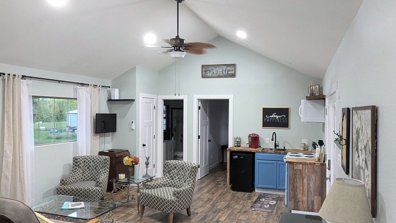Photo of Livingroom in Clarksville