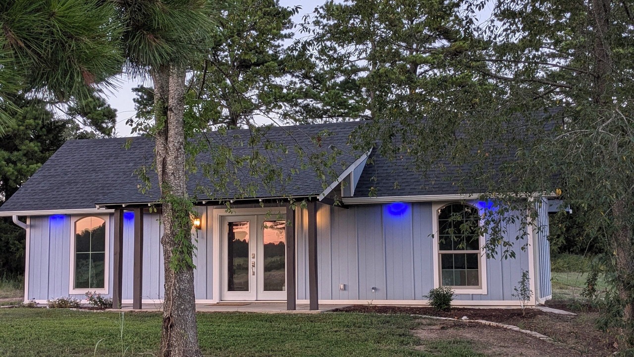 Photo of Outdoor in Clarksville