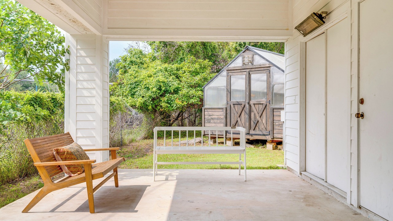 Photo of Patio Balcony in Hudson Bend