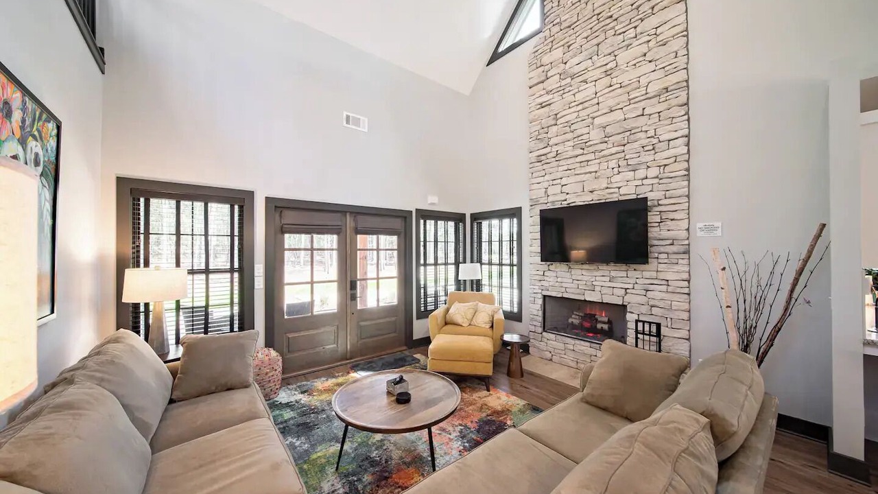 Photo of Livingroom in Pine Mountain