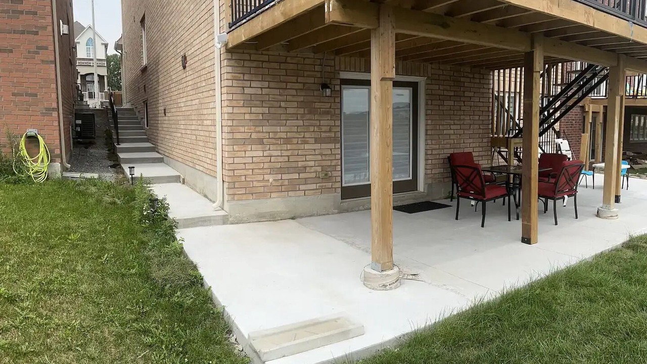 Photo of Outdoor in Bowmanville