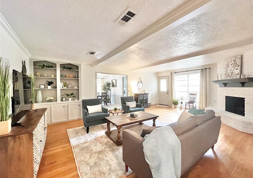 Photo of Livingroom in Memorial Northwest
