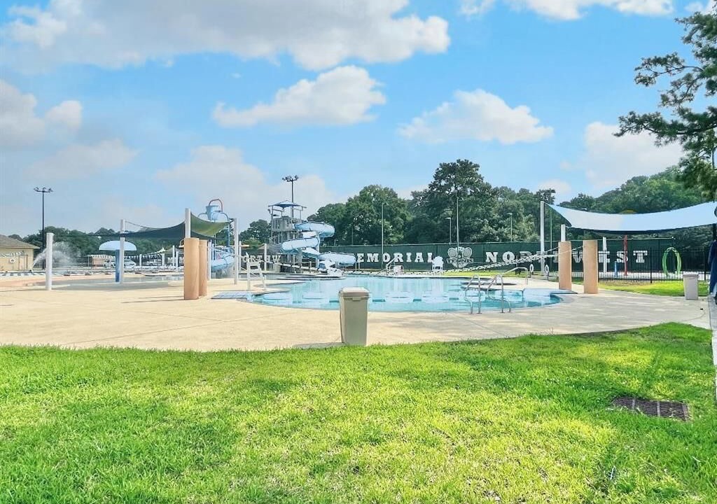 Photo of Outdoor in Memorial Northwest