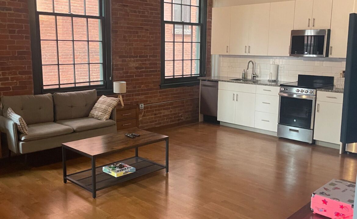 Photo of Others in Downtown Hartford