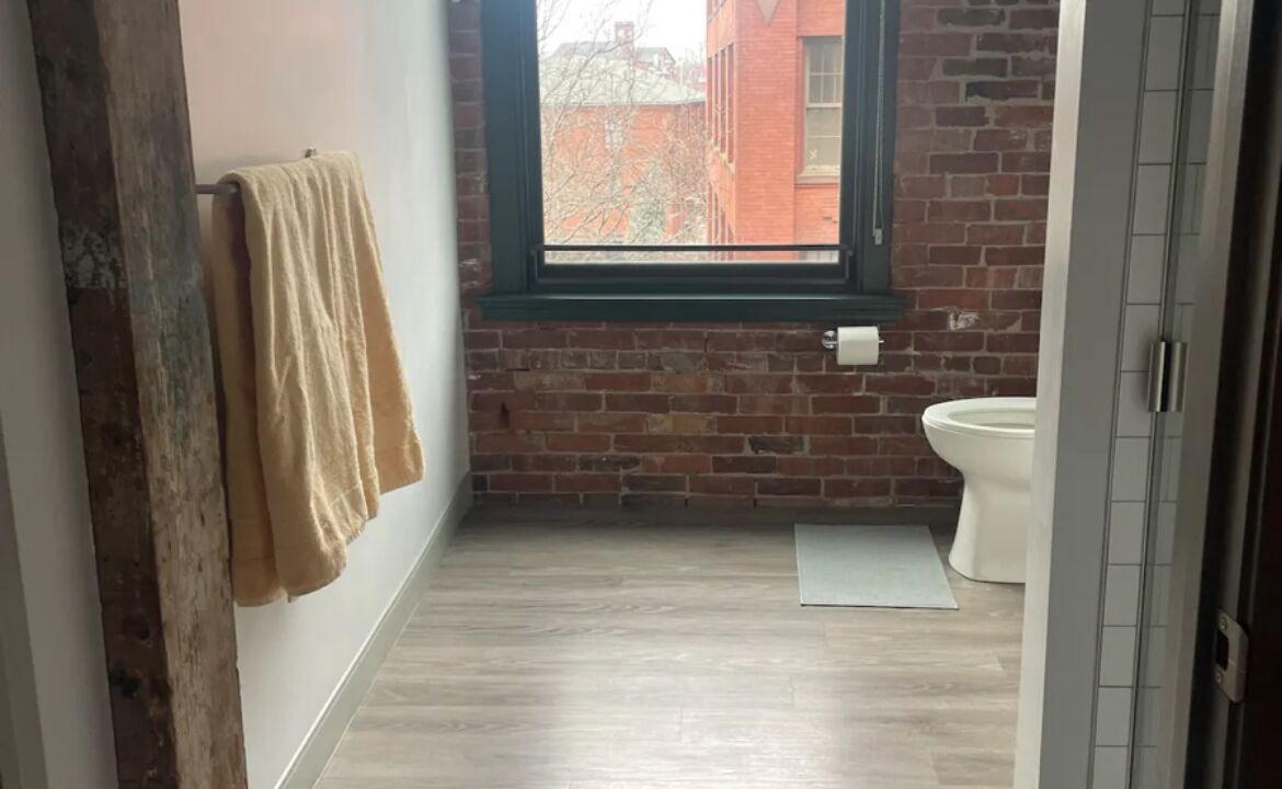 Photo of Others in Downtown Hartford