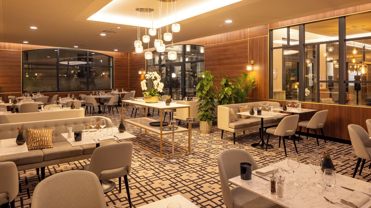 Photo of Others in Sens