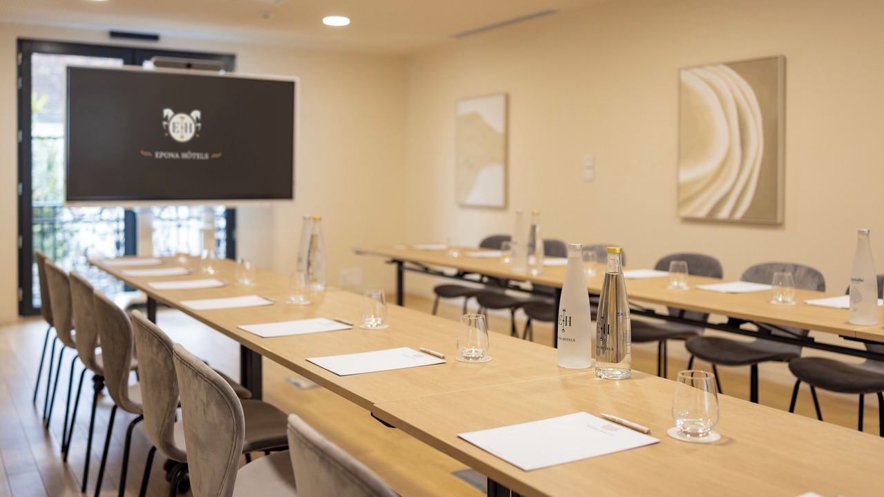 Photo of Others in Sens