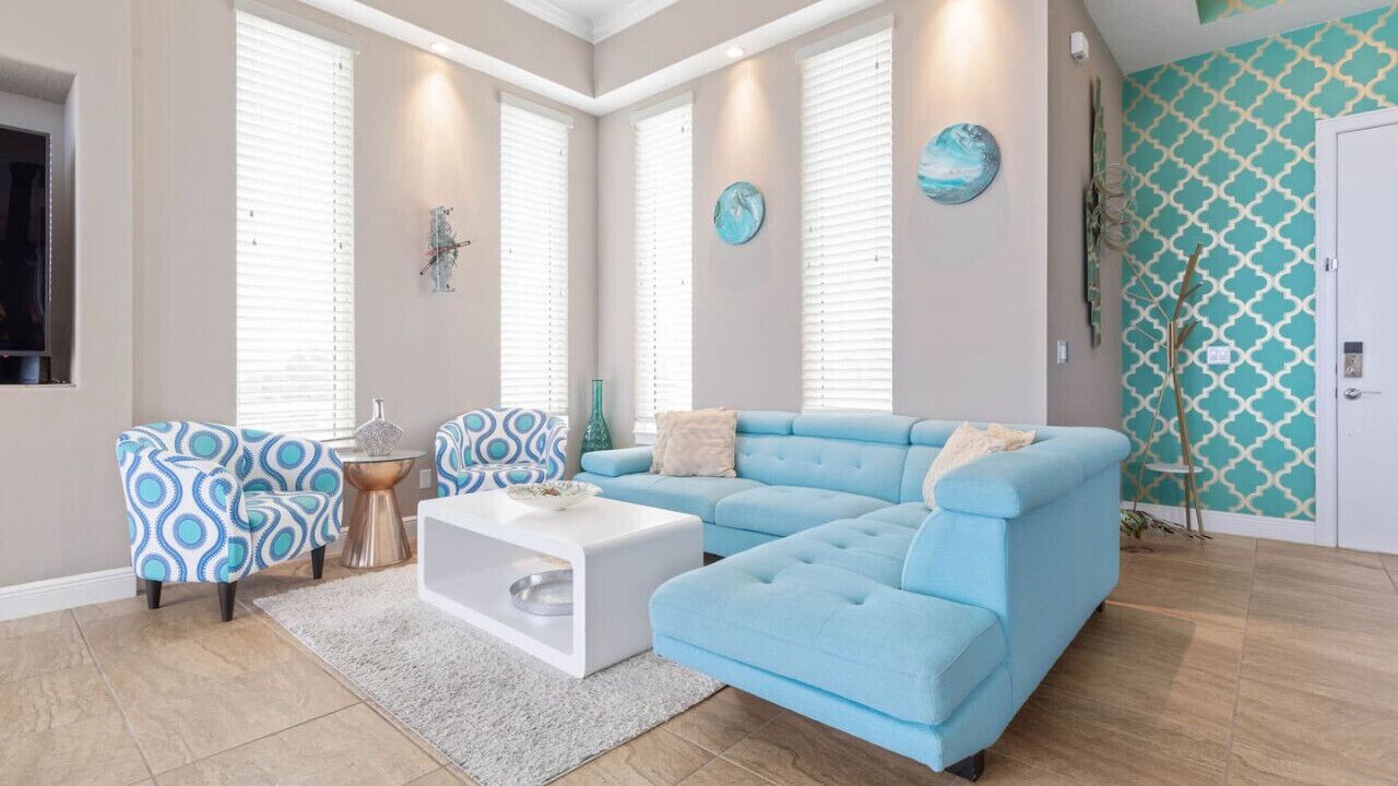 Photo of Livingroom in Beverly Beach