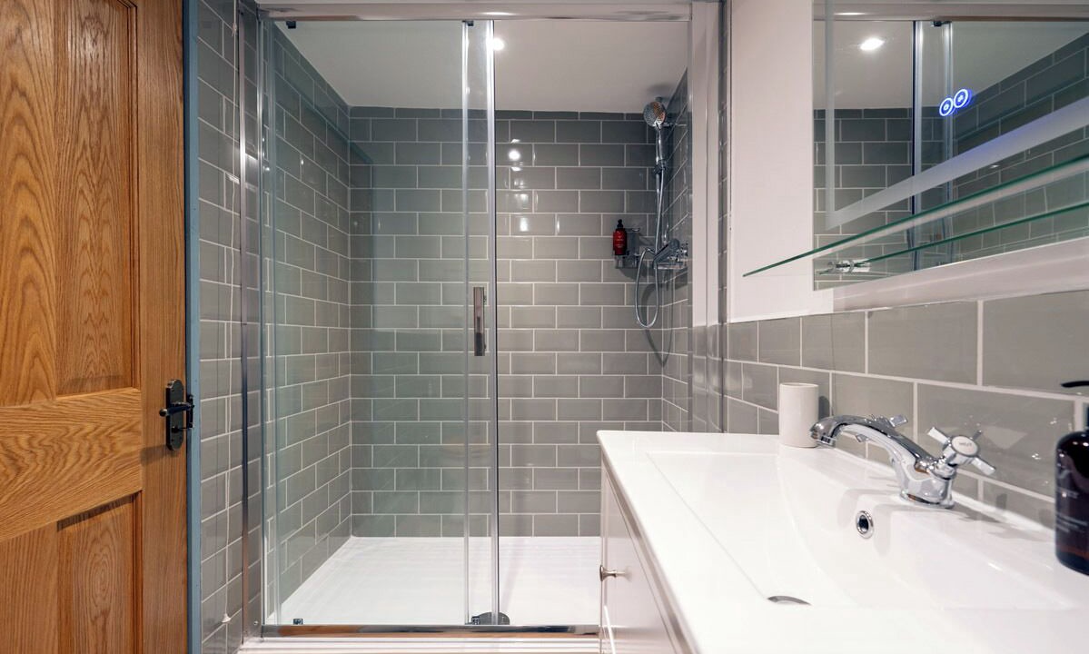 Photo of Bathroom in Ventnor