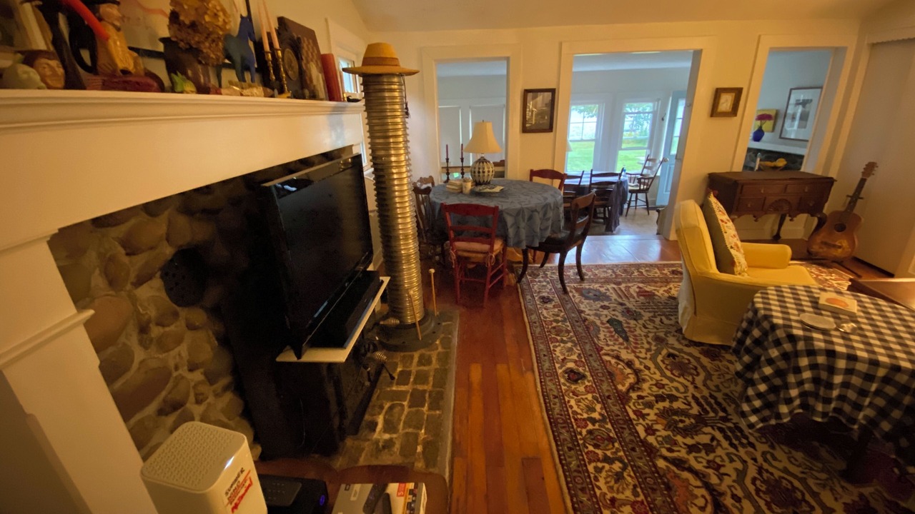 Photo of Livingroom in Guilford
