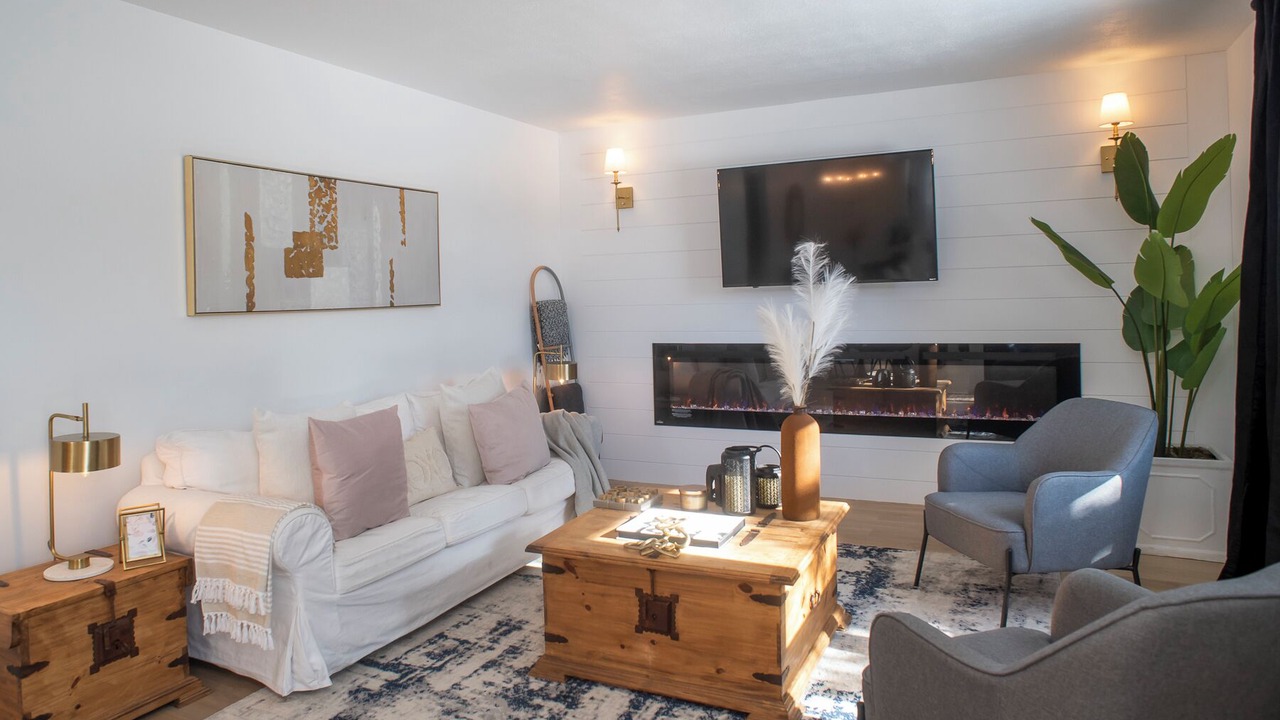 Photo of Livingroom in Thunder Bay
