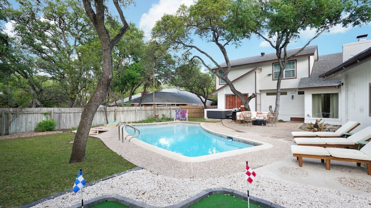 Photo of Outdoor in Whispering Oaks