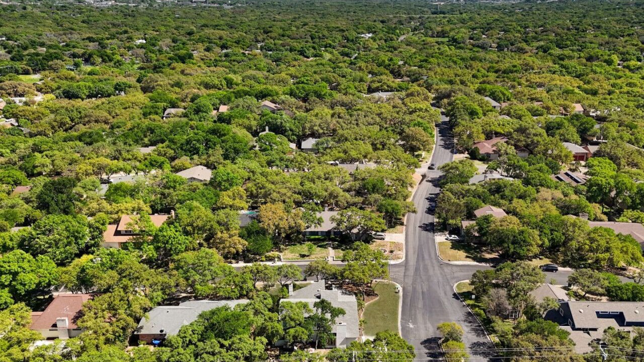Photo of Outdoor in Whispering Oaks