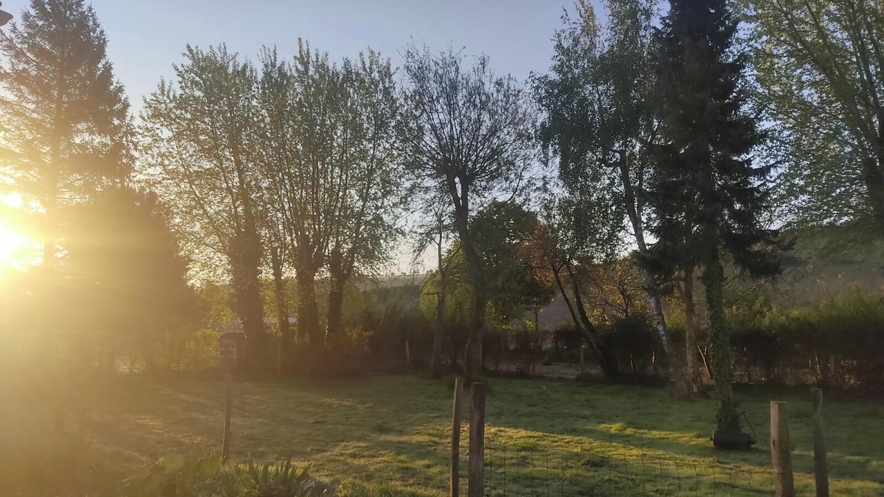 Photo of Outdoor in Alembon
