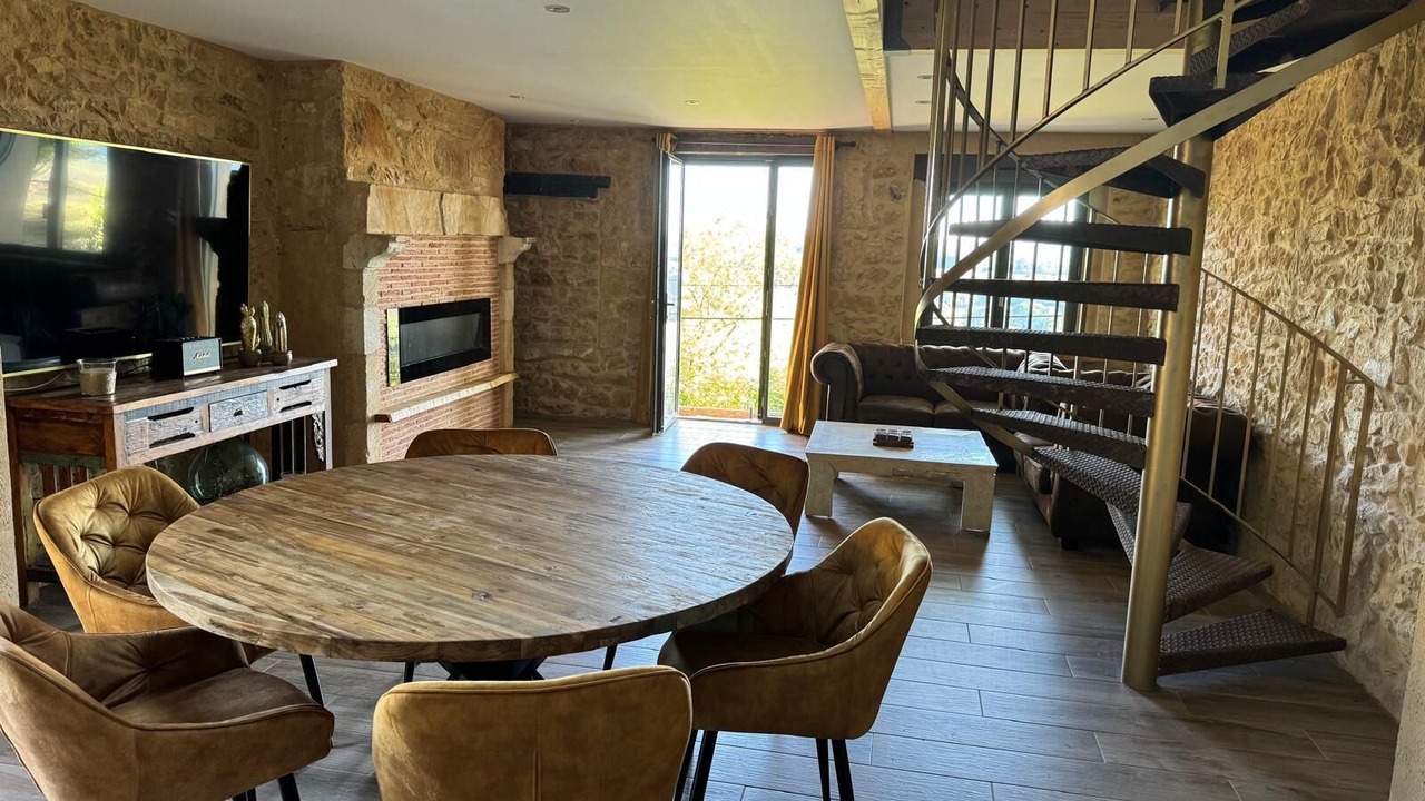 Photo of Others in Cales