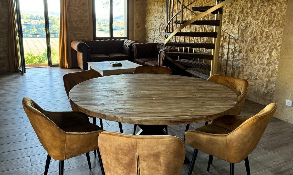 Photo of Others in Cales