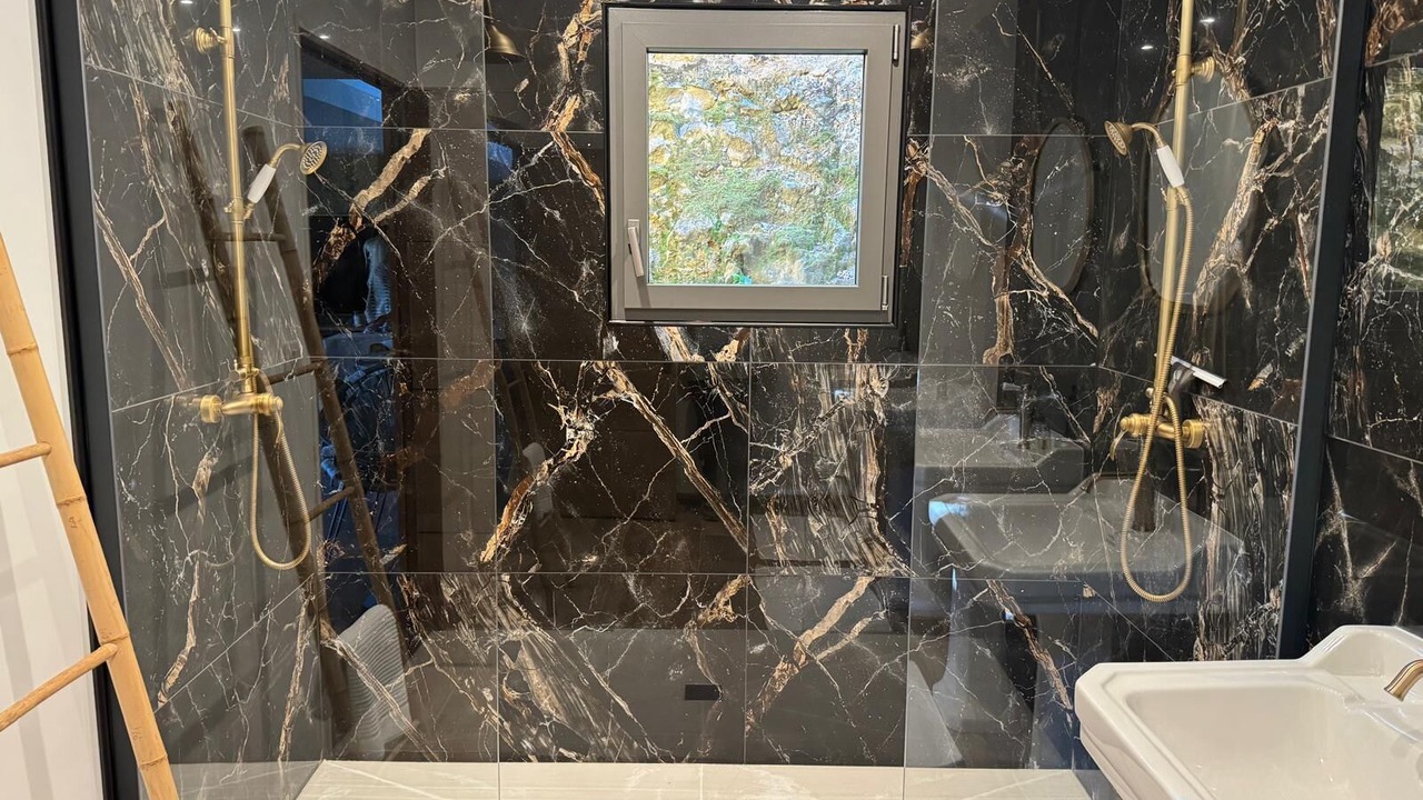 Photo of Others in Cales