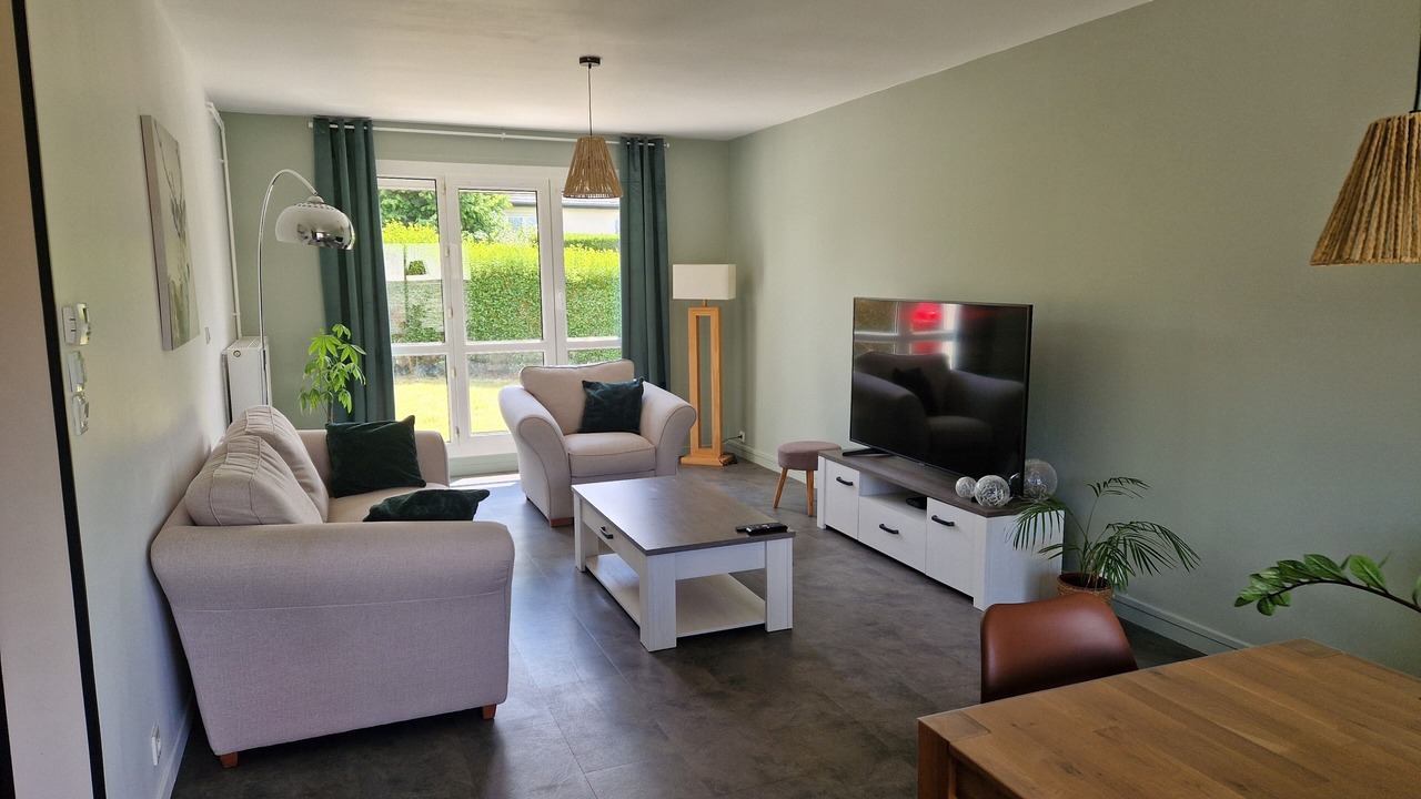 Photo of Livingroom in Fontenay-le-Pesnel